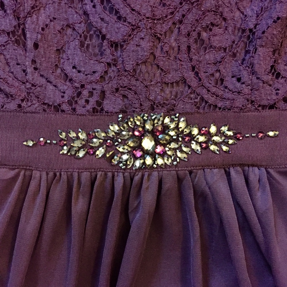 Adrianna Papell Illusion Neckline Cap Sleeve Dress - Picture 8 of 10